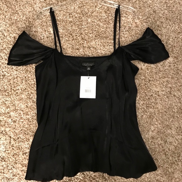 TOPSHOP cold shoulder top - Picture 1 of 5